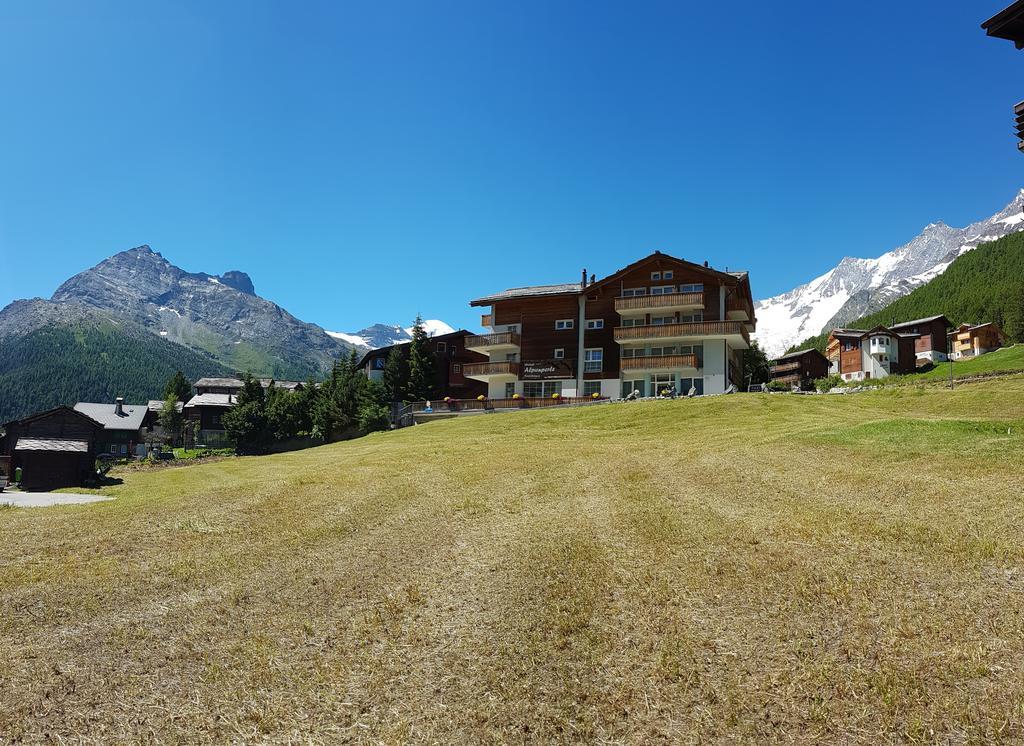 Hotel Alpenperle Saas-Fee Bagian luar foto