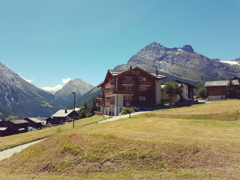 Hotel Alpenperle Saas-Fee Bagian luar foto