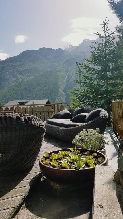 Hotel Alpenperle Saas-Fee Bagian luar foto