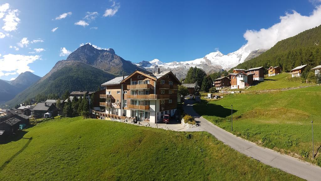 Hotel Alpenperle Saas-Fee Bagian luar foto