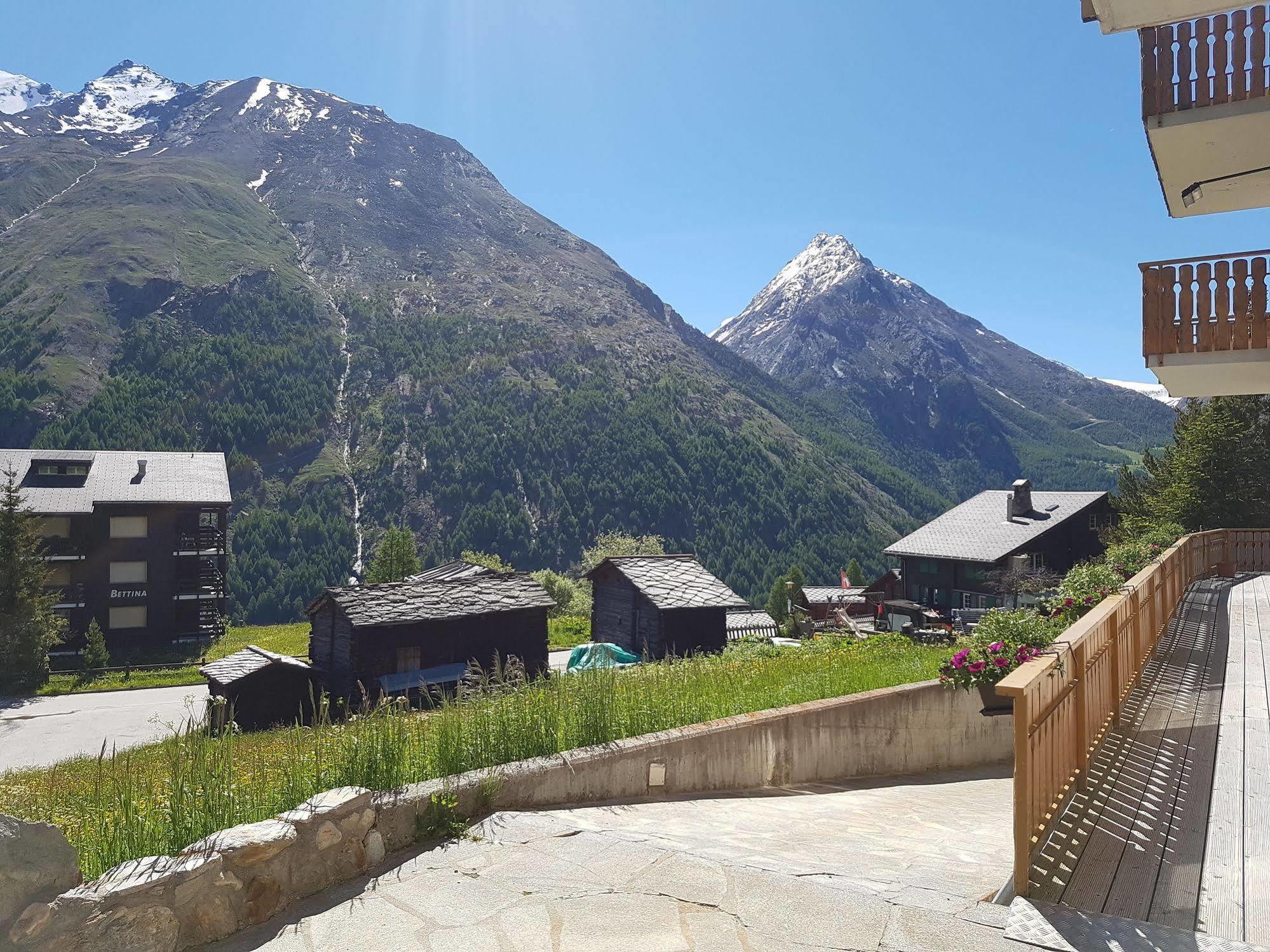 Hotel Alpenperle Saas-Fee Bagian luar foto