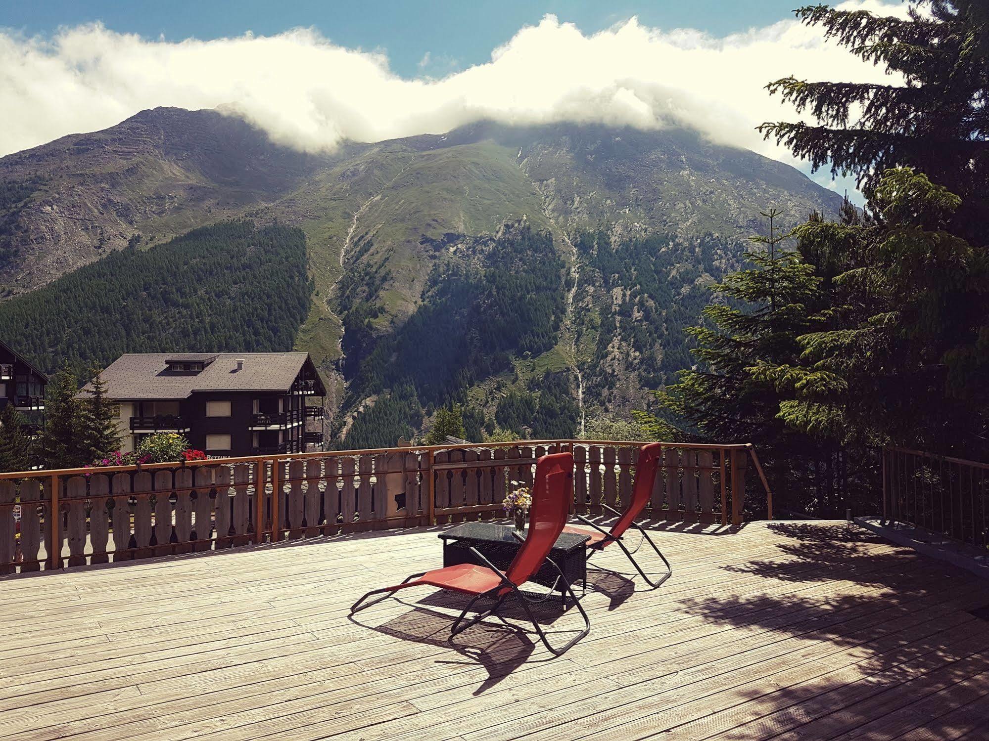 Hotel Alpenperle Saas-Fee Bagian luar foto