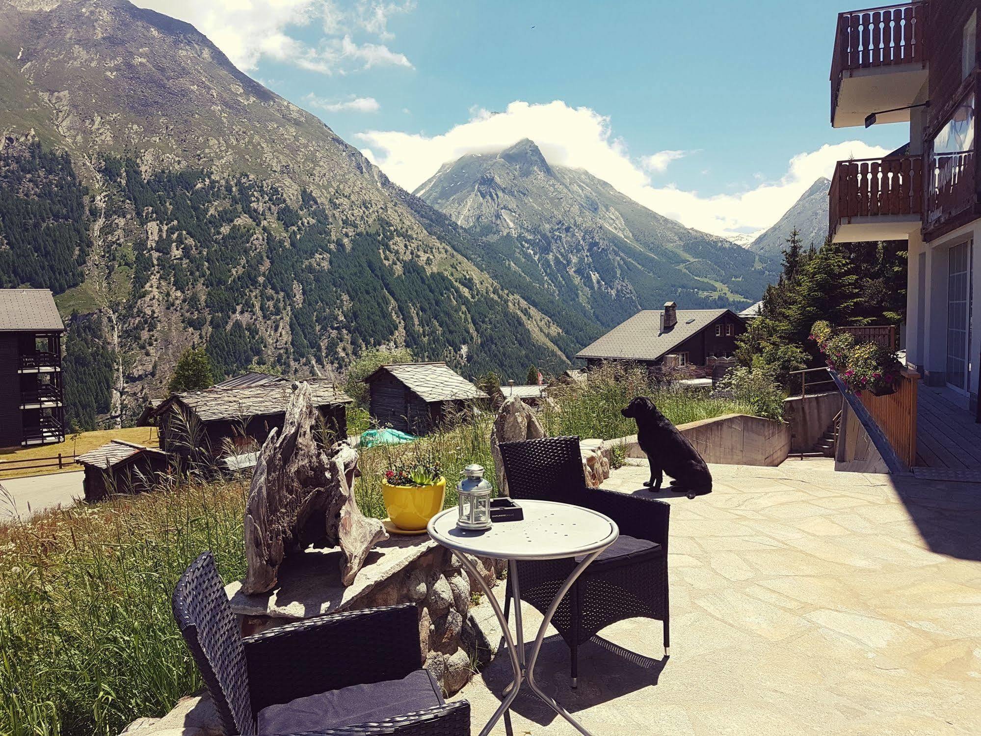 Hotel Alpenperle Saas-Fee Bagian luar foto