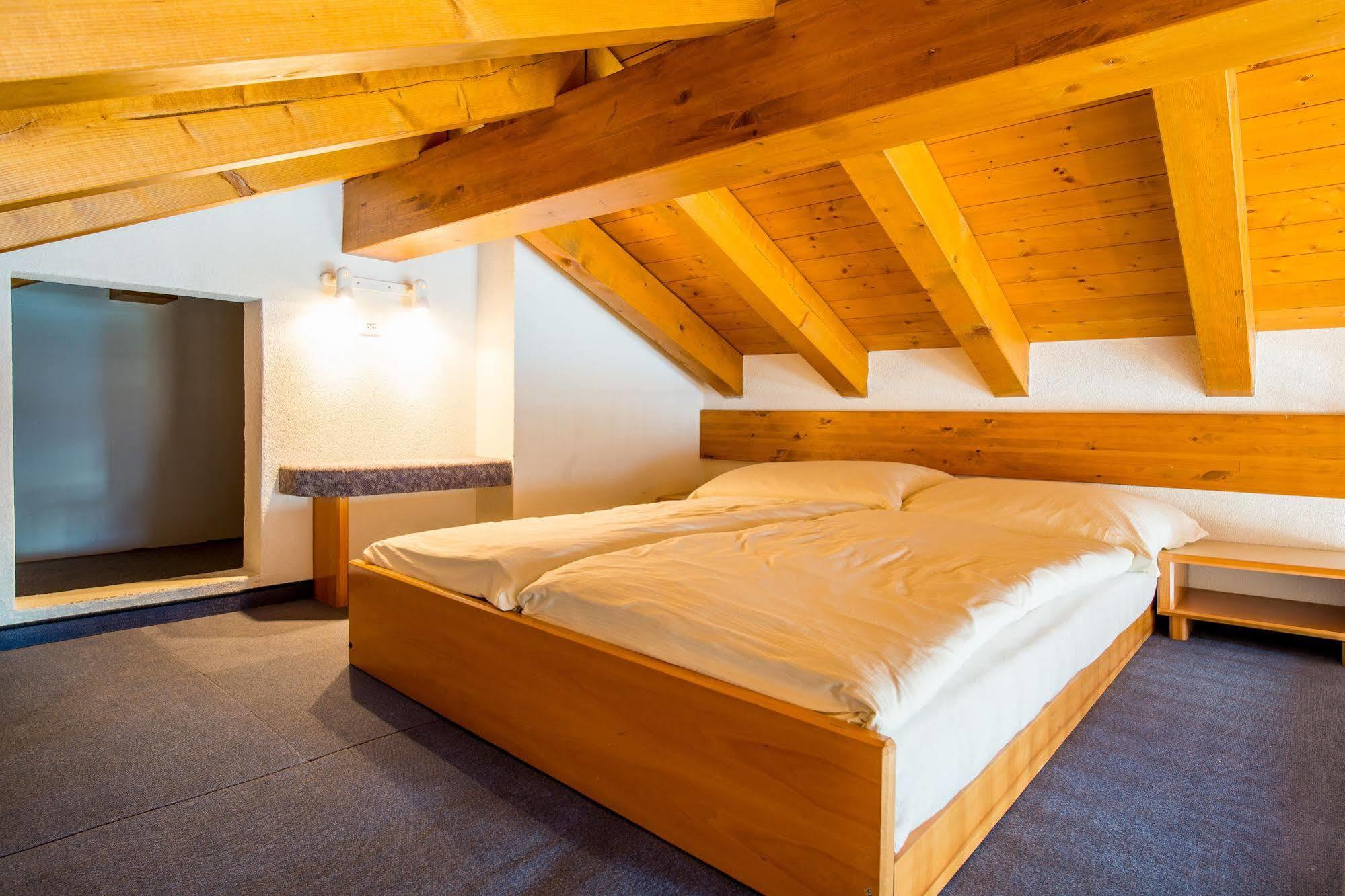 Hotel Alpenperle Saas-Fee Bagian luar foto