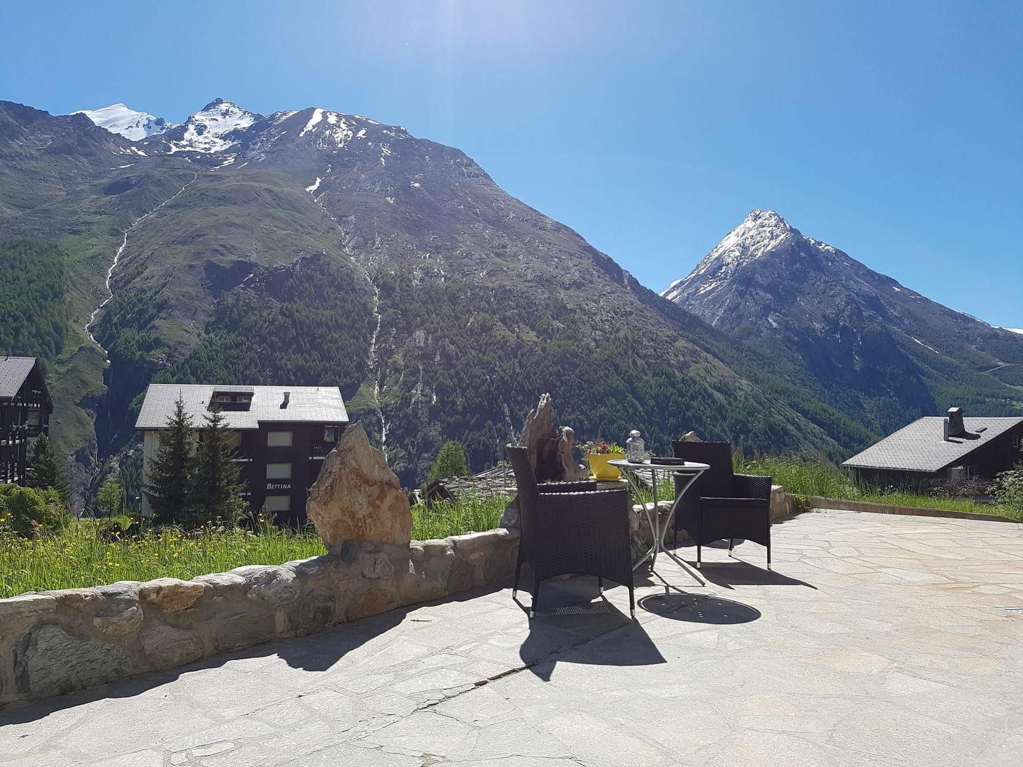 Hotel Alpenperle Saas-Fee Bagian luar foto