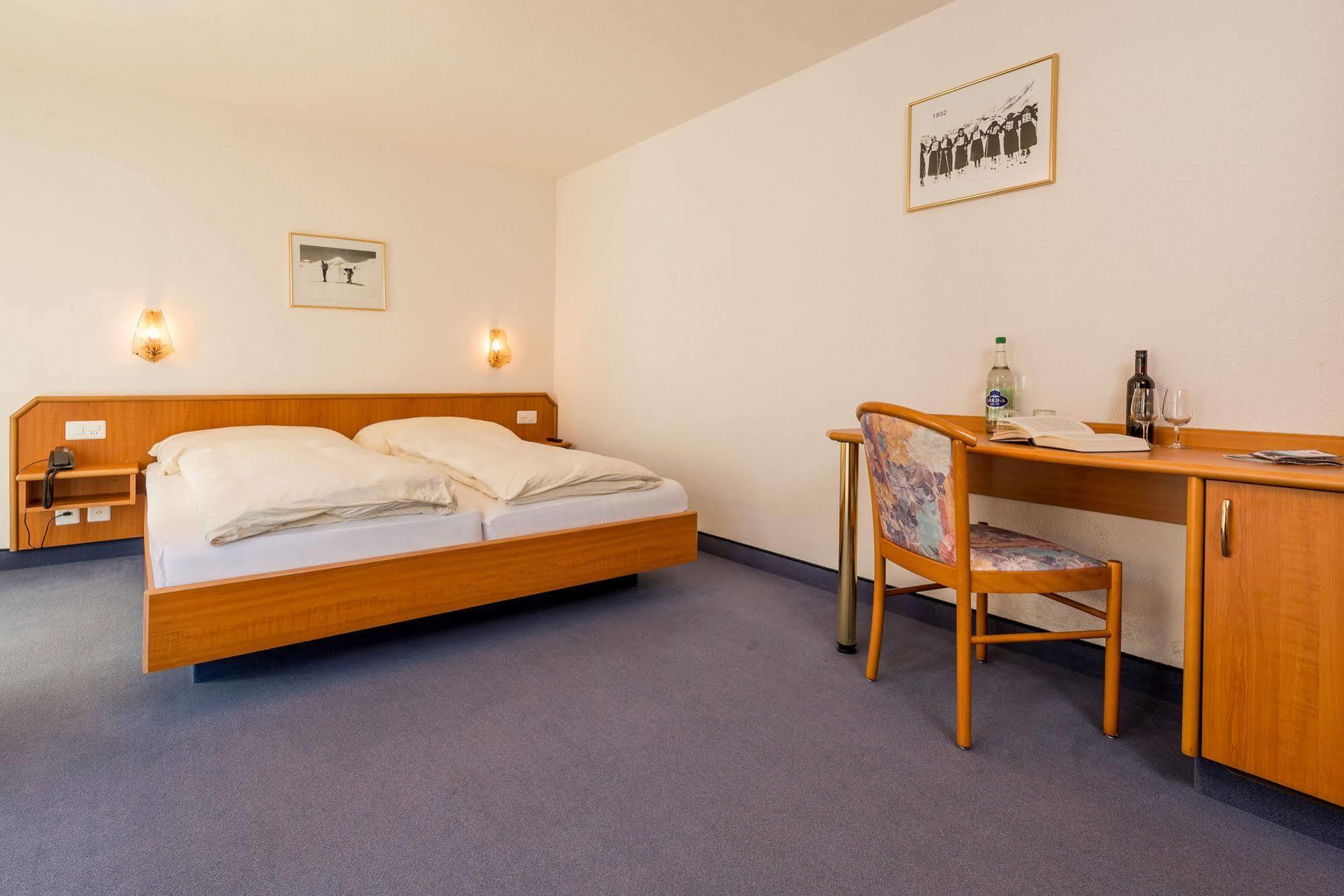 Hotel Alpenperle Saas-Fee Bagian luar foto
