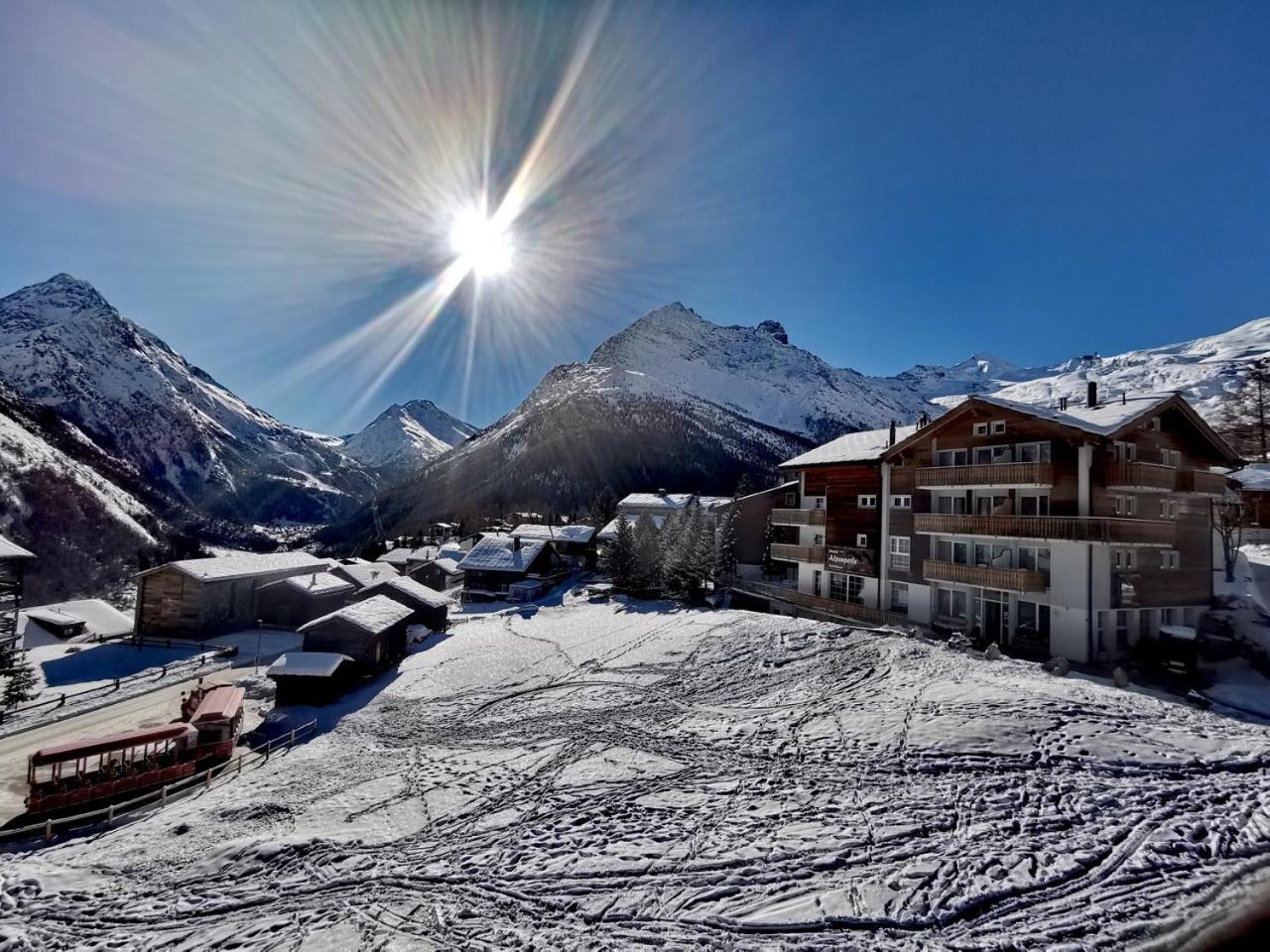 Hotel Alpenperle Saas-Fee Bagian luar foto