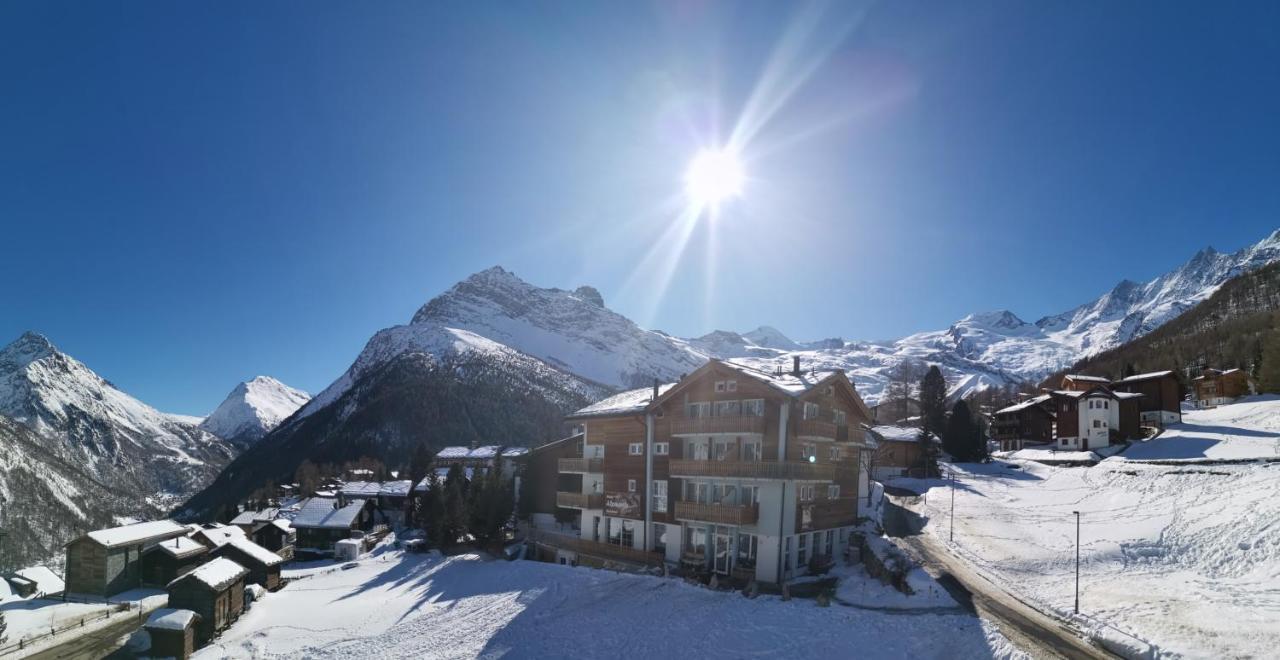 Hotel Alpenperle Saas-Fee Bagian luar foto